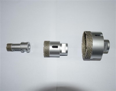 Nagy fémfúró gép